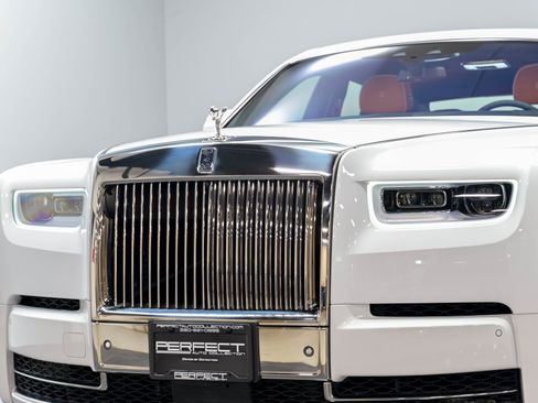 Used 2022 Rolls-Royce Phantom Sedan w/ The Phantom Package RWD image 98
