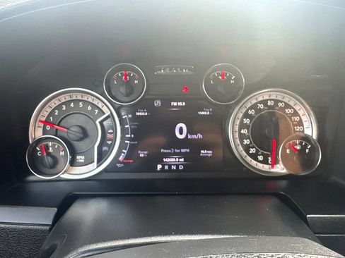 Used 2017 RAM 1500 Laramie w/ Convenience Group AWD/4WD image 25