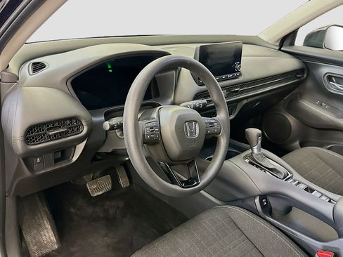 Used 2025 Honda HR-V LX image 18