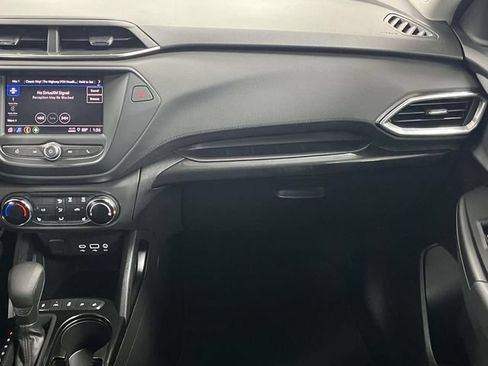 Used 2022 Chevrolet TrailBlazer LT FWD image 18