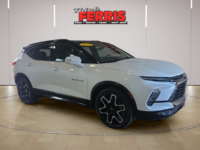 Used 2023 Chevrolet Blazer RS w/ Driver Confidence II Package AWD/4WD image 7