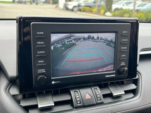 Used 2021 Toyota RAV4 XLE Premium image 25