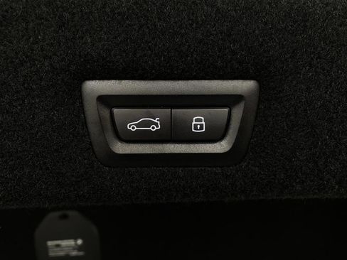 Certified 2025 BMW 760i xDrive w/ Executive Package image 6