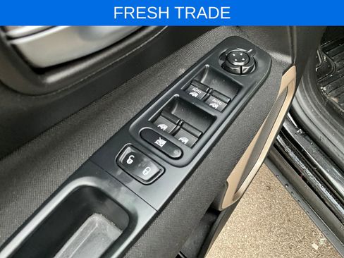 Used 2017 Jeep Renegade Latitude image 11