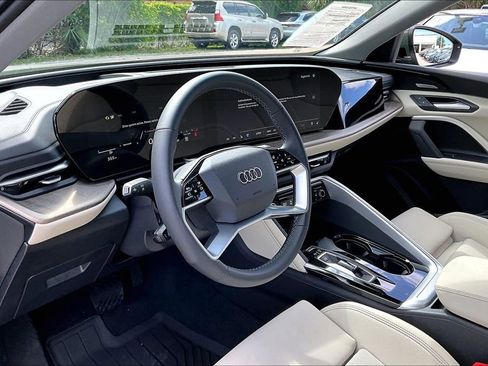 Certified 2025 Audi Q5 Premium Plus image 14