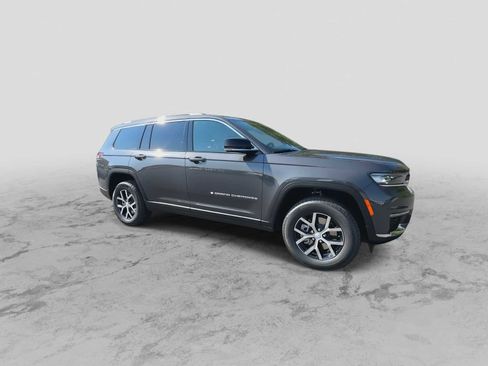 New 2025 Jeep Grand Cherokee L Limited image 2
