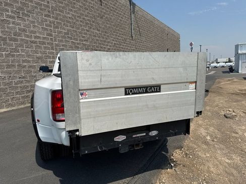 Used 2016 RAM 3500 SLT w/ Cold Weather Group AWD/4WD image 5
