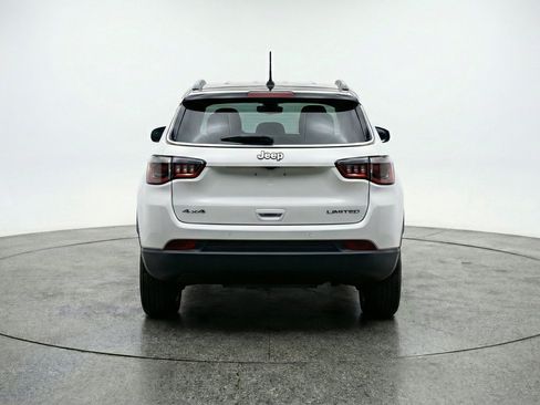 Used 2025 Jeep Compass Trailhawk AWD/4WD image 7