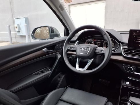 Used 2025 Audi Q5 2.0T Premium Plus w/ Premium Plus Package AWD/4WD image 23