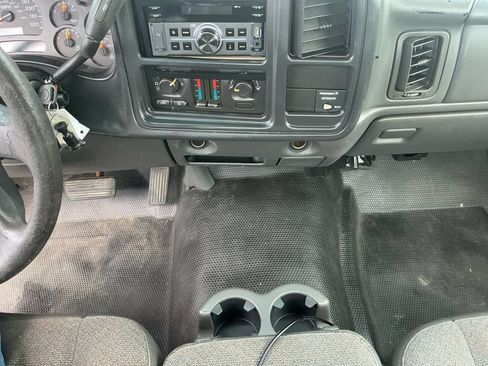 Used 2003 Chevrolet Silverado 1500 W/T RWD image 20