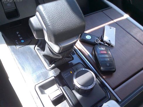 Used 2022 Toyota Tundra Capstone AWD/4WD image 15