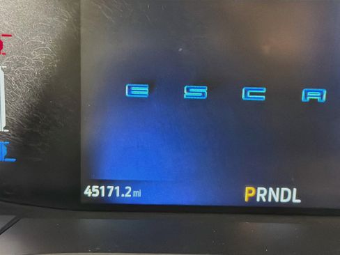Used 2025 Ford Escape Active FWD image 18