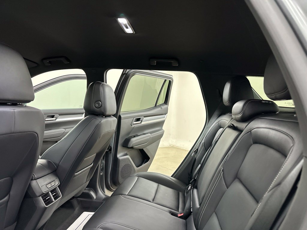 New 2027 GMC Terrain Elevation w/ Elevation Premium Package AWD/4WD image 29