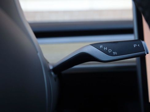 Used 2023 Tesla Model 3 Standard Range RWD image 33