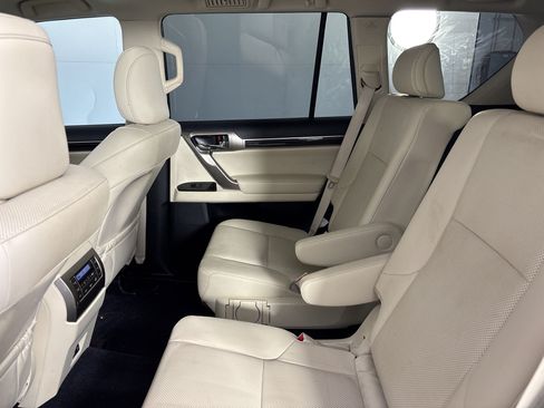 Used 2020 Lexus GX 460 Premium AWD/4WD image 24