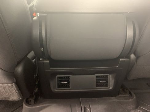 Used 2021 Chevrolet Silverado 1500 Custom image 32