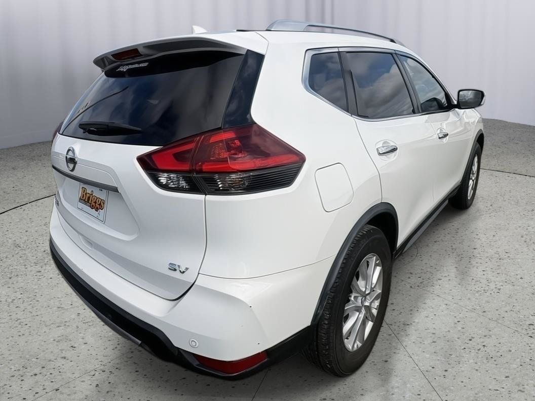 Used 2020 Nissan Rogue SV FWD image 4