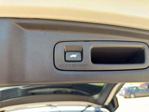 Used 2025 Honda CR-V EX-L image 18