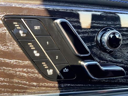 New 2026 Cadillac Escalade IQL Sport 1 w/ LPO, ONYX Package image 20