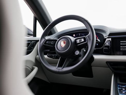 New 2025 Porsche Macan 4S Electric image 26