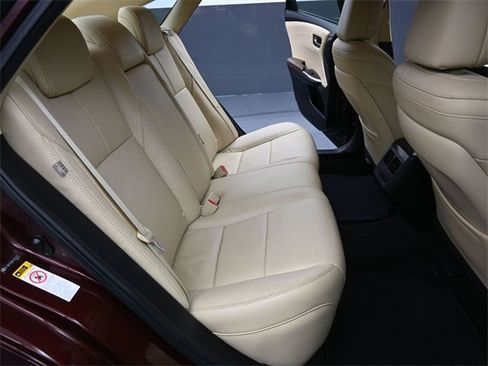 Used 2015 Toyota Avalon XLE image 25