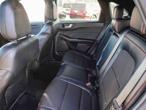 Used 2025 Ford Escape ST-Line w/ Equipment Group 301A image 17