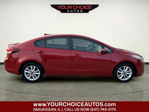 Used 2017 Kia Forte S FWD image 6
