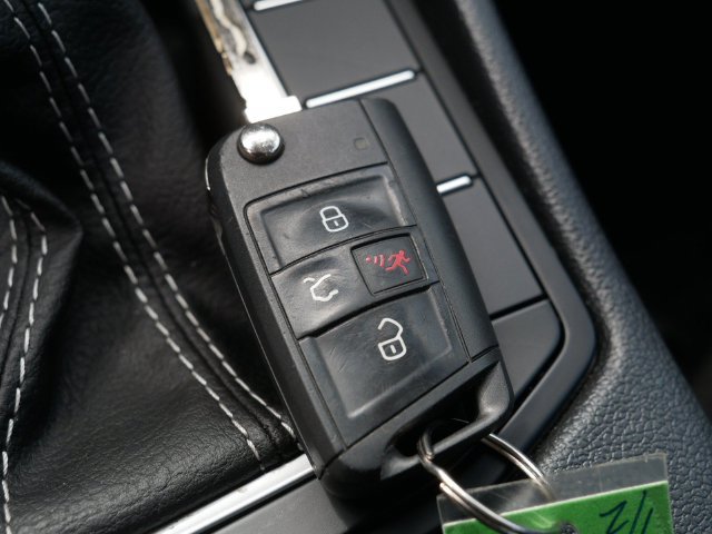 Certified 2025 Volkswagen Jetta S FWD image 35