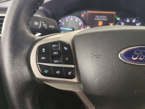 Used 2022 Ford Explorer Limited w/ Equipment Group 301A RWD image 34