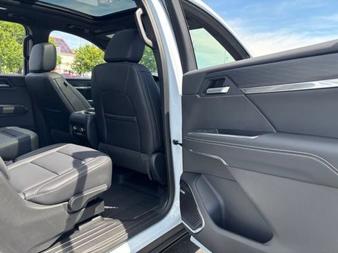 New 2026 GMC Acadia Elevation w/ Elevation Premium Package FWD image 38