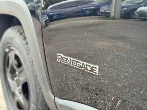 Used 2016 Jeep Renegade Sport w/ Power & Air Group FWD image 22