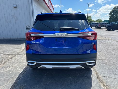 Used 2023 Kia Seltos S w/ Navigation Package AWD/4WD image 4