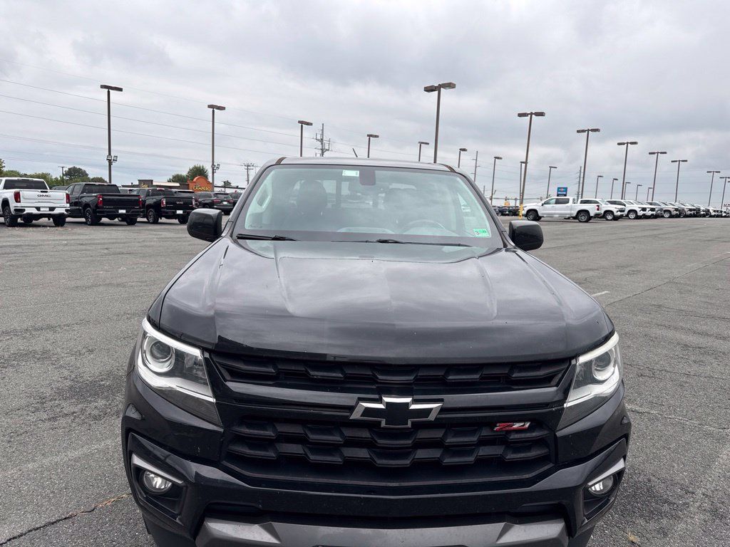 Used 2021 Chevrolet Colorado Z71 w/ Z71 Midnight Edition AWD/4WD image 5