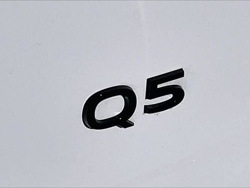 Used 2025 Audi Q5 Premium w/ Convenience Package AWD/4WD image 31