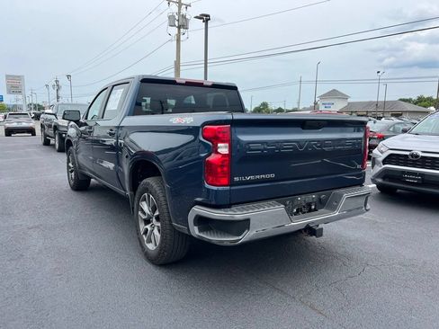 Used 2022 Chevrolet Silverado 1500 LT AWD/4WD image 3