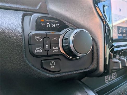 Used 2025 RAM 1500 Big Horn AWD/4WD image 11