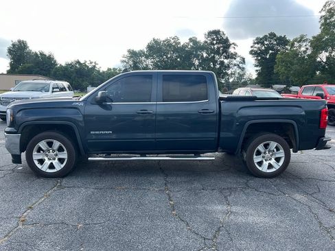 Used 2018 GMC Sierra 1500 SLE w/ SLE Value Package AWD/4WD image 13