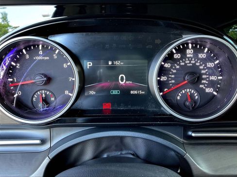 Used 2022 Kia Carnival SX FWD image 13