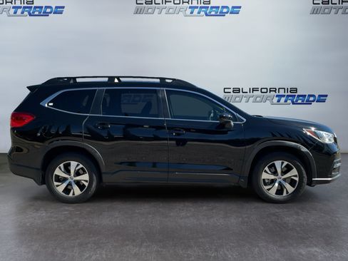 Used 2021 Subaru Ascent Premium w/ Convenience Package AWD/4WD image 4