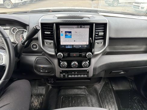 Used 2025 RAM 3500 Big Horn AWD/4WD image 24