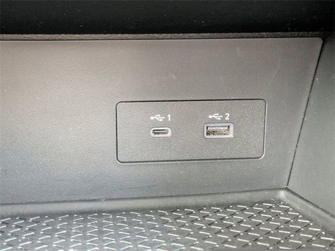 Used 2025 Nissan Pathfinder SV image 24