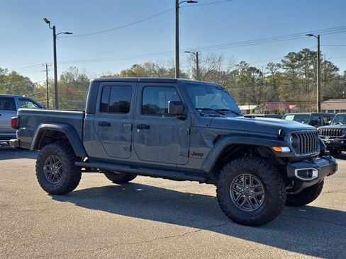 New 2025 Jeep Gladiator Sport image 4