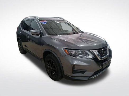 Used 2019 Nissan Rogue SV image 7