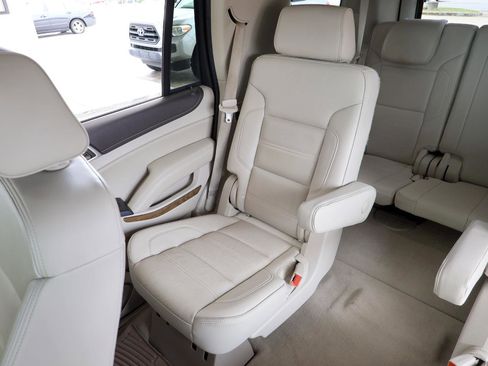 Used 2019 GMC Yukon Denali w/ Denali Ultimate Package AWD/4WD image 23
