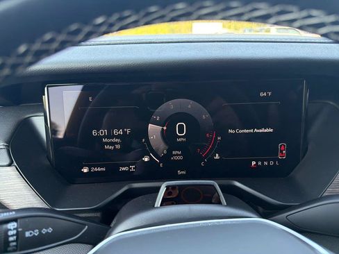 New 2026 GMC Acadia Denali w/ Super Cruise Package AWD/4WD image 19