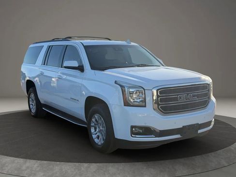 Used 2019 GMC Yukon XL SLT w/ Open Road Package image 8