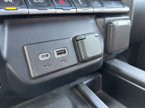 Used 2021 Chevrolet Silverado 1500 High Country w/ LPO, Dark Essentials Package image 35