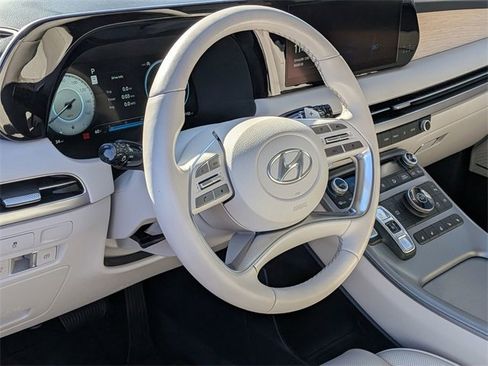 Used 2023 Hyundai Palisade Limited w/ Cargo Package image 15