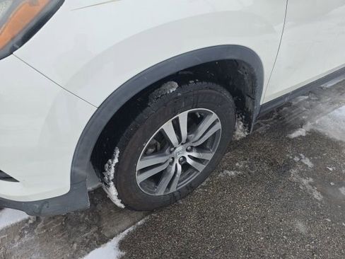 Used 2017 Honda Pilot EX image 10