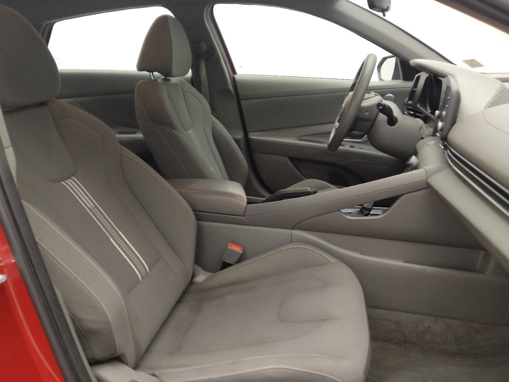 Used 2023 Hyundai Elantra SEL w/ Cargo Package FWD image 21